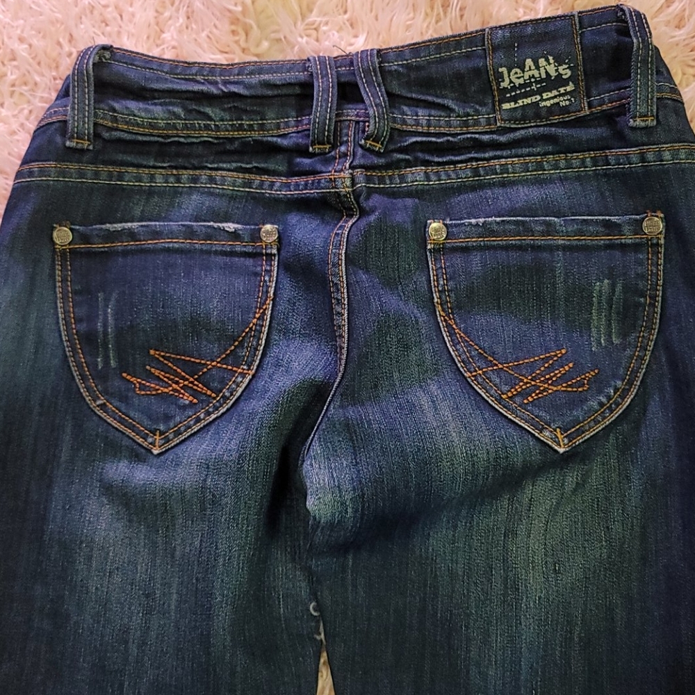 Distressed Jeans - Picture 4 of 6